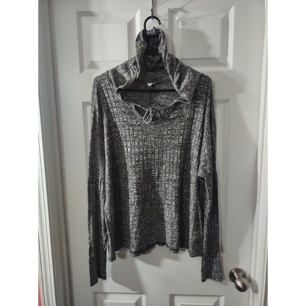 Free Kisses Top Plus Size 3X Gray Hooded